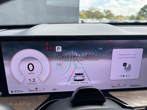 Used 2025 Genesis GV80 3.5T Prestige image 18