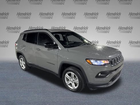 Used 2023 Jeep Compass Latitude w/ Convenience Group image 2