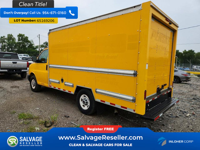 Used 2020 GMC Savana 3500 w/ Driver Convenience Package RWD image 3