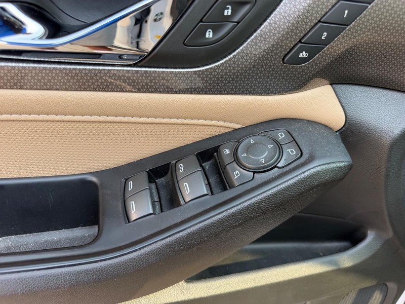 Used 2023 Chevrolet Traverse Premier w/ LPO, Floor Liner Package AWD/4WD image 21