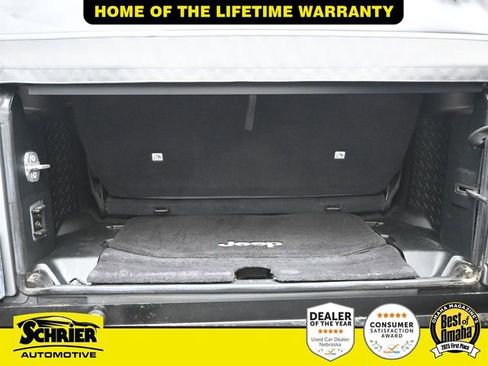 Used 2016 Jeep Wrangler Rubicon w/ Power Convenience Group image 41