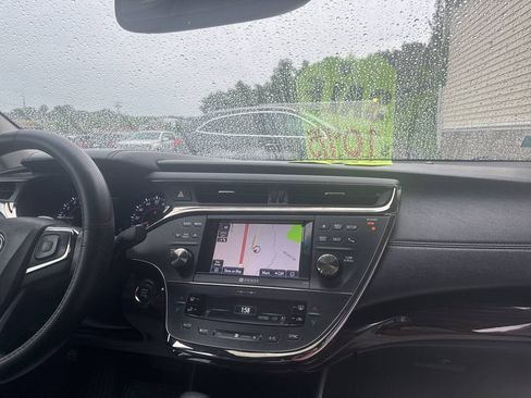 Used 2014 Toyota Avalon Limited FWD image 9