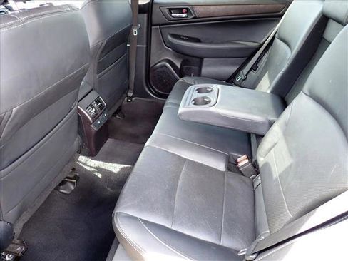 Used 2017 Subaru Outback 2.5i Limited image 9
