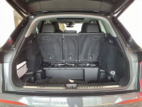 Used 2025 Audi Q5 Premium Plus w/ Premium Plus image 16