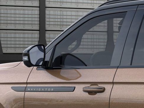 New 2026 Lincoln Navigator Black Label w/ Black Label Special Edition AWD/4WD image 21