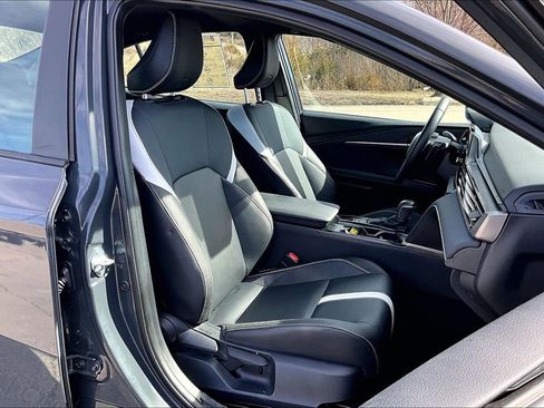 Used 2025 Toyota Camry SE image 7