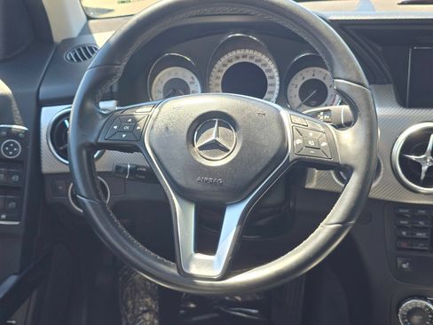 Used 2013 Mercedes-Benz GLK 350 4MATIC image 19