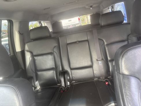 Used 2015 Chevrolet Suburban LT image 23