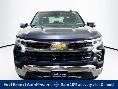 Used 2023 Chevrolet Silverado 1500 LT AWD/4WD image 2
