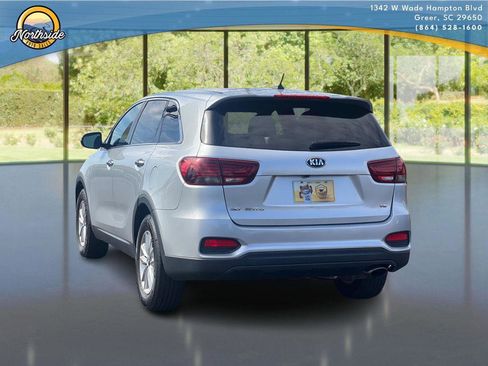 Used 2019 Kia Sorento LX image 7