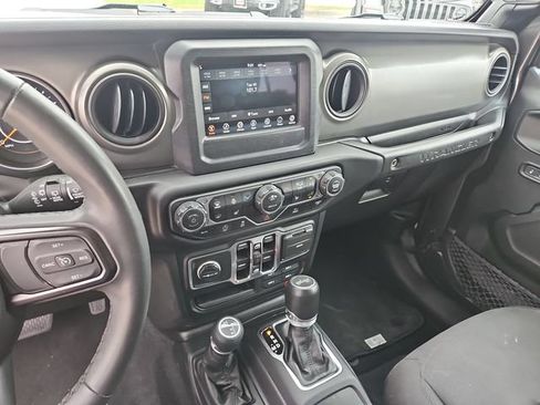 Used 2023 Jeep Wrangler Unlimited Sport AWD/4WD image 11