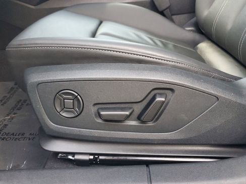 Used 2025 Audi A3 2.0T Premium w/ Convenience Package image 22