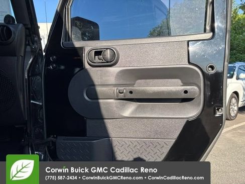 Used 2010 Jeep Wrangler Unlimited Rubicon w/ Dual Top Group AWD/4WD image 17