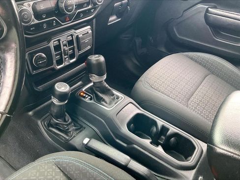 Used 2021 Jeep Wrangler Unlimited Sport AWD/4WD image 19