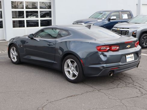 Used 2022 Chevrolet Camaro LT w/ Technology Package RWD image 8