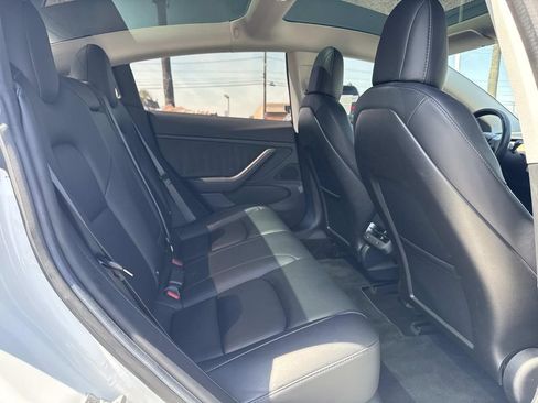 Used 2018 Tesla Model 3 Long Range RWD image 27
