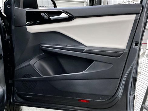 Used 2025 Volkswagen Taos S image 25