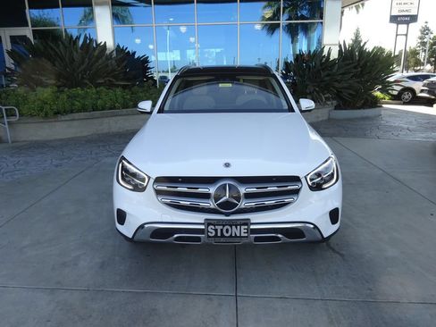 Used 2022 Mercedes-Benz GLC 300 image 2