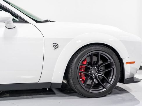 Used 2019 Dodge Challenger SRT Hellcat Redeye image 40