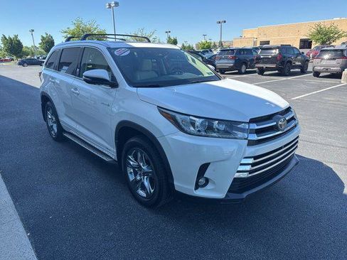 Certified 2019 Toyota Highlander Limited Platinum AWD/4WD image 4