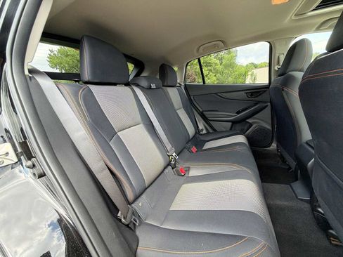 Certified 2021 Subaru Crosstrek 2.0i Premium w/ Moonroof Package AWD/4WD image 18