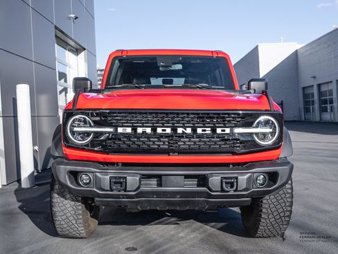 Used 2023 Ford Bronco Wildtrak image 2