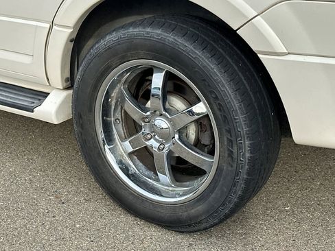 Used 2008 Ford Expedition Limited image 18