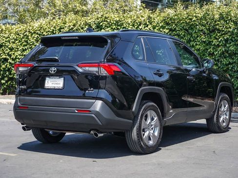 Used 2025 Toyota RAV4 LE AWD/4WD image 6