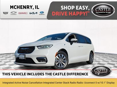 Used 2023 Chrysler Pacifica Touring-L