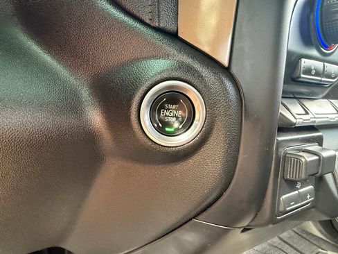 Used 2020 Chevrolet Silverado 2500 LT w/ Texas Edition AWD/4WD image 31
