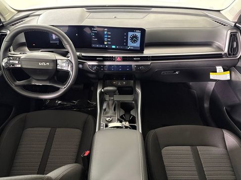 New 2026 Kia Sorento LX FWD image 36