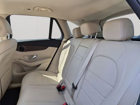 Used 2022 Mercedes-Benz GLC 300 4MATIC w/ Driver Assistance Package image 20