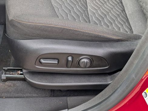 Used 2019 Chevrolet Equinox LT image 5