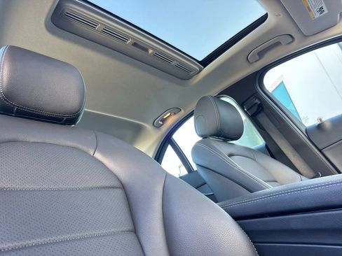 Used 2020 Mercedes-Benz C 300 C 300 image 17