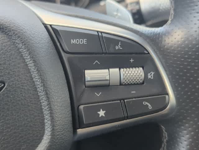 Used 2025 Genesis G70 2.5T AWD/4WD image 24