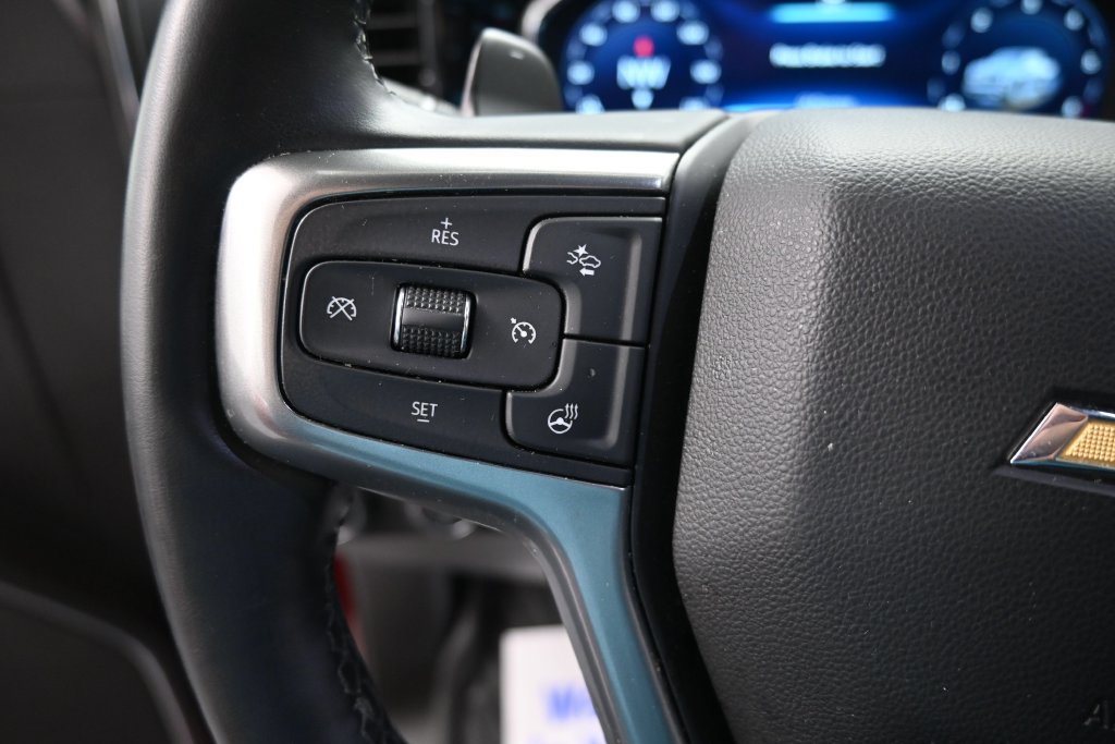 Used 2025 Chevrolet Silverado 1500 LTZ AWD/4WD image 33