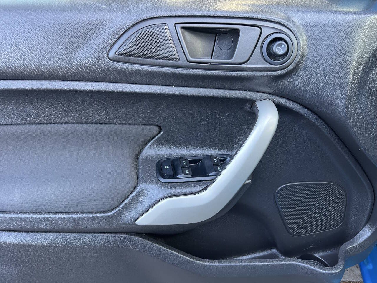 Used 2012 Ford Fiesta SE FWD image 26
