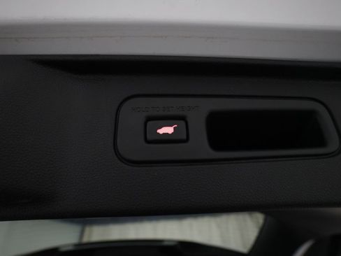 Certified 2024 Honda Pilot Touring image 15