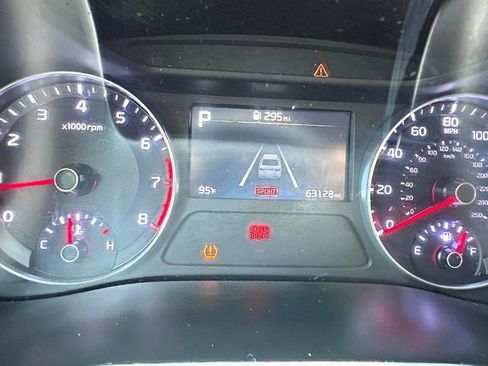 Used 2024 Kia Forte LXS FWD image 13
