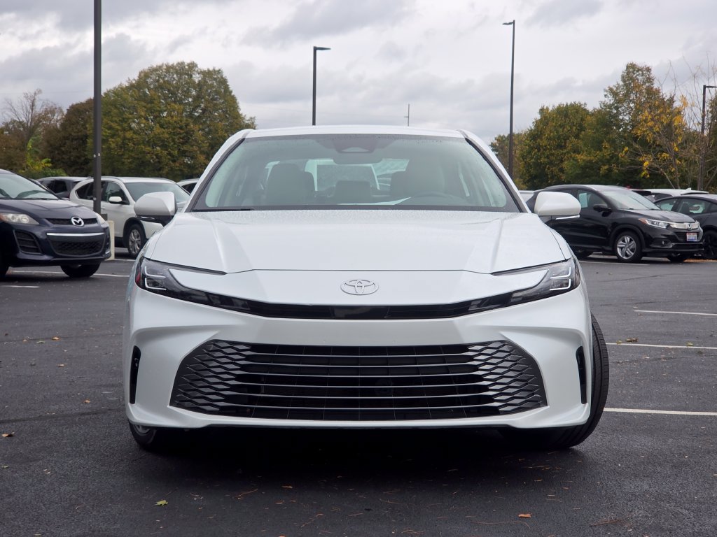 Used 2025 Toyota Camry XLE AWD/4WD image 21