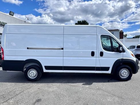 Used 2025 RAM ProMaster 3500 FWD image 10