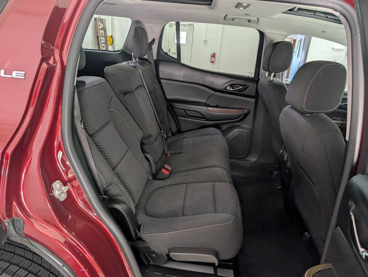 Used 2017 GMC Acadia SLE AWD/4WD image 20