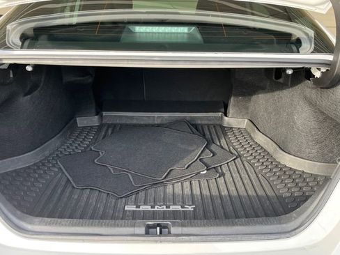 Used 2024 Toyota Camry SE image 23