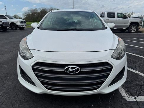 Used 2017 Hyundai Elantra GT image 9