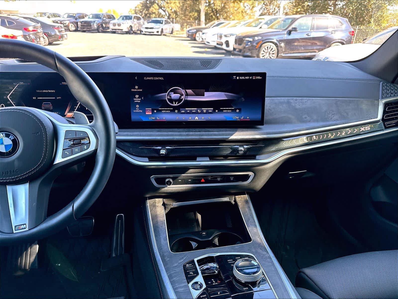 Used 2026 BMW X5 sDrive40i w/ Executive Package RWD image 11