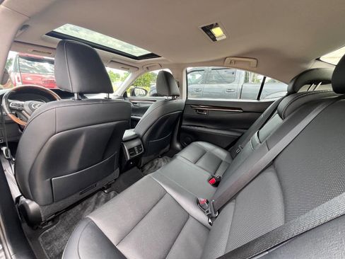 Used 2016 Lexus ES 350 w/ Premium Package w/Wood Trim FWD image 13