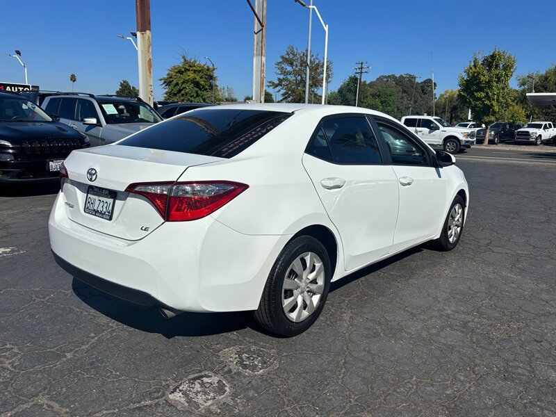 Used 2016 Toyota Corolla LE FWD image 3