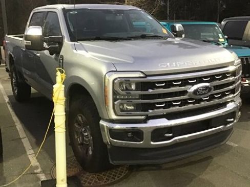 Used 2023 Ford F350 Lariat w/ Lariat Ultimate Package image 2