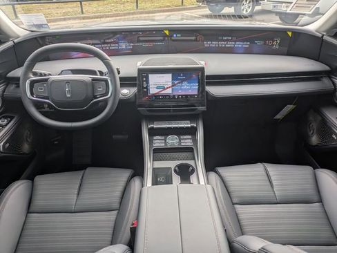 New 2026 Lincoln Nautilus Reserve image 13