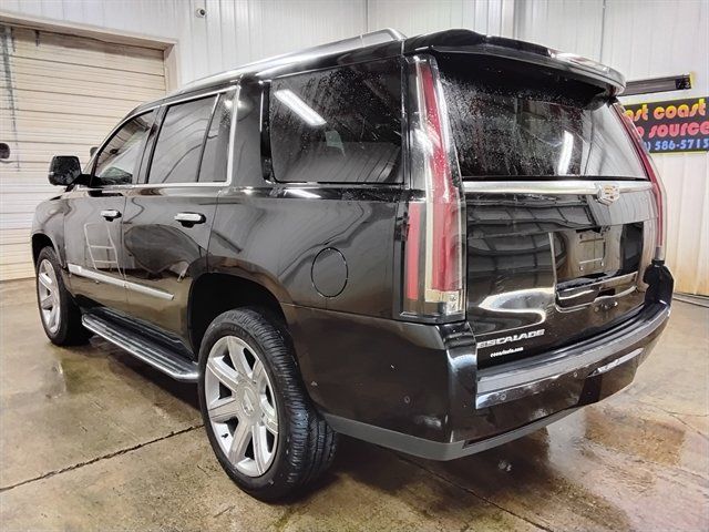Used 2019 Cadillac Escalade Luxury AWD/4WD image 6